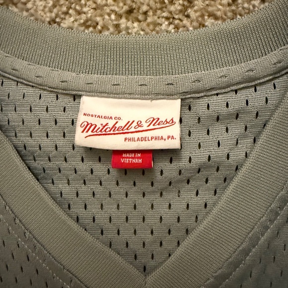Mitchell and Ness jersey - Picture 3 of 3